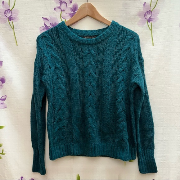 Banana Republic Sweaters - Banana Republic Green Cable Knit Crew Neck Sweater